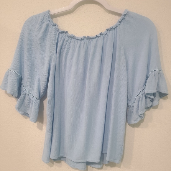 Top - Picture 2 of 3